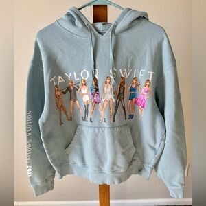 Taylor Swift 1989 Taylor’s Version Eras Light Blue Hoodie Sweatshirt Size M